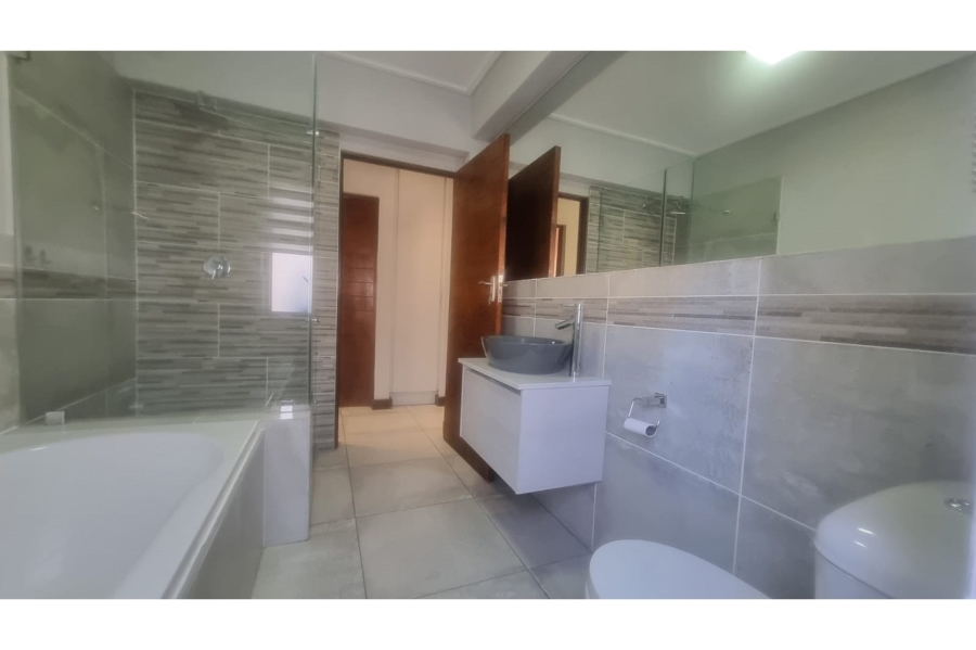 To Let 3 Bedroom Property for Rent in Kingswood Golf Estate Western Cape